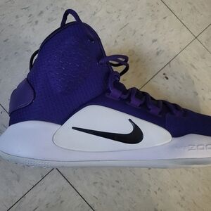 Nike Hyperdunk